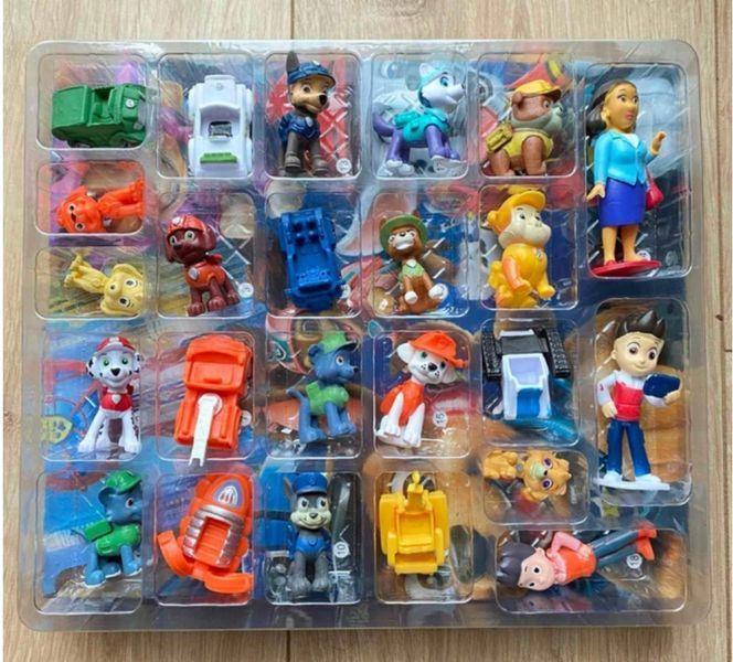 Новорічний адвент календар "Щенячий патруль" Paw Patrol на 24 віконця з фігурками персонажів, 270 г 4399 фото